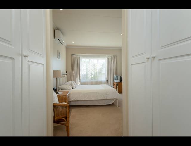 1 BEDROOM SIMPLEX FOR SALE IN SOMERSET PARK